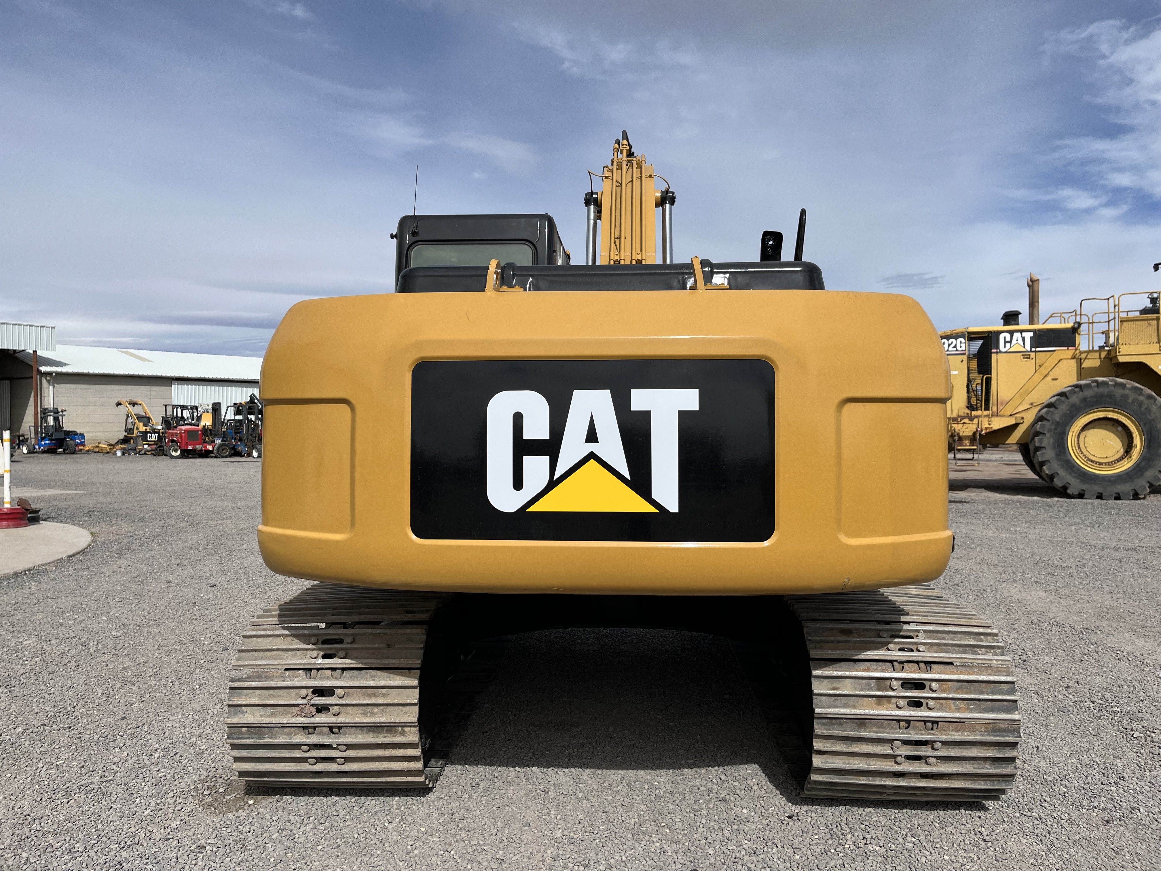 EXCAVADORA CATERPILLAR 320D